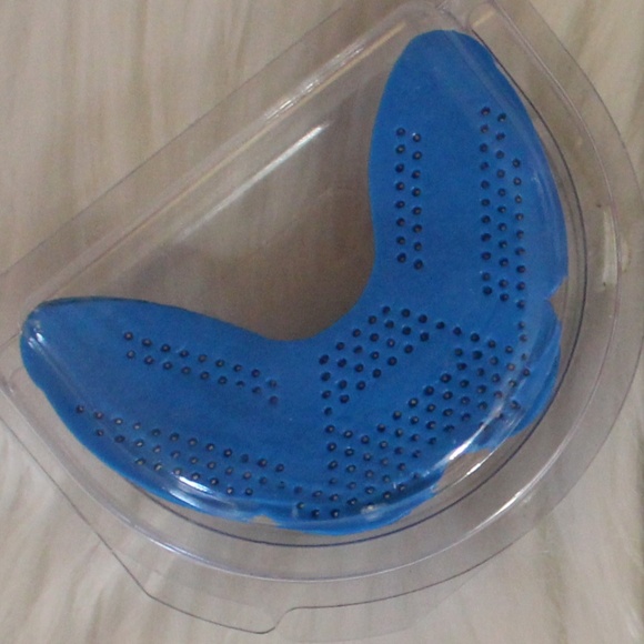 SISU, Aero custom fit mouthguard for all sports UNISEX - Picture 5 of 9